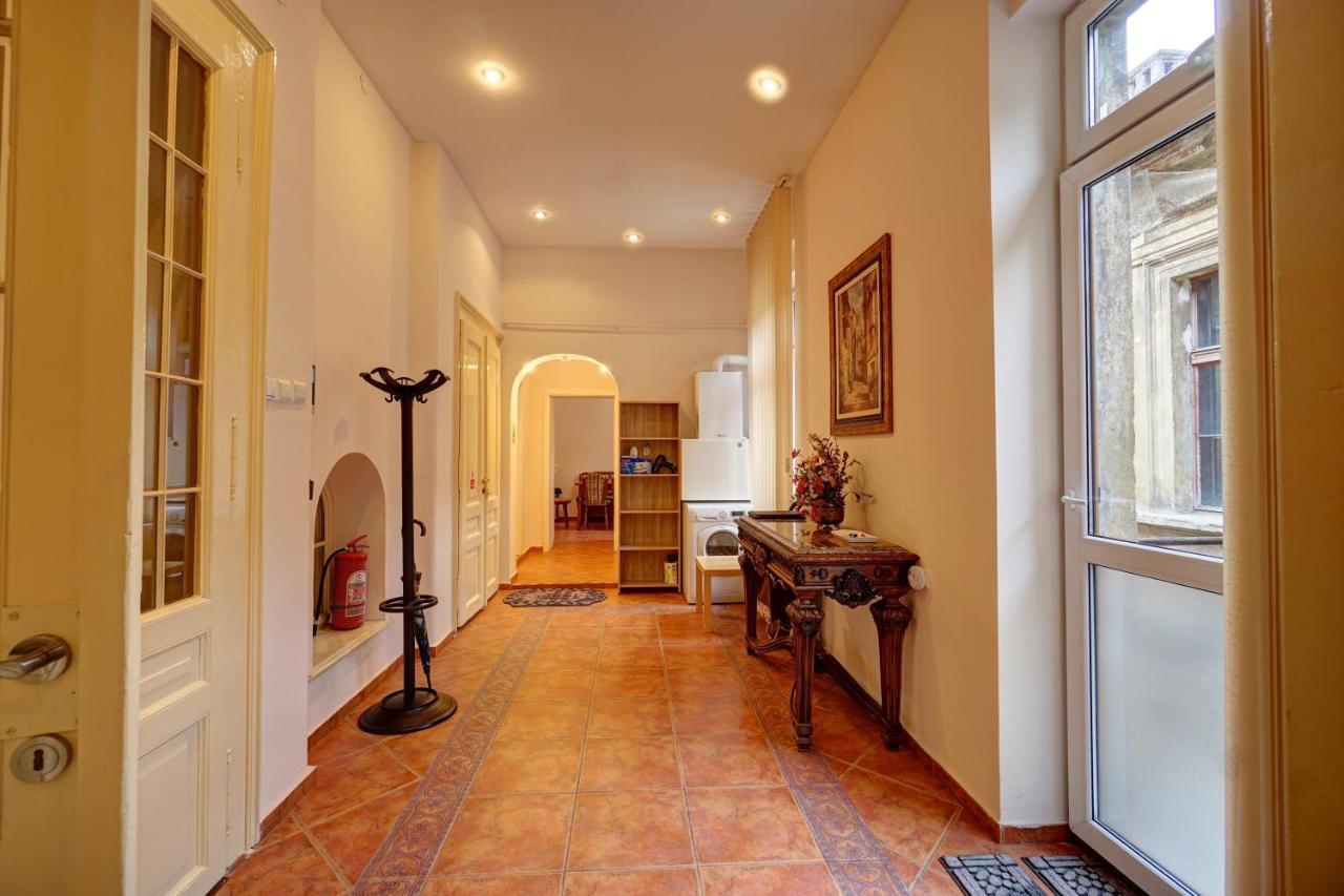 Casa De Vis, Brasov Old City Centre Apartment Exterior photo