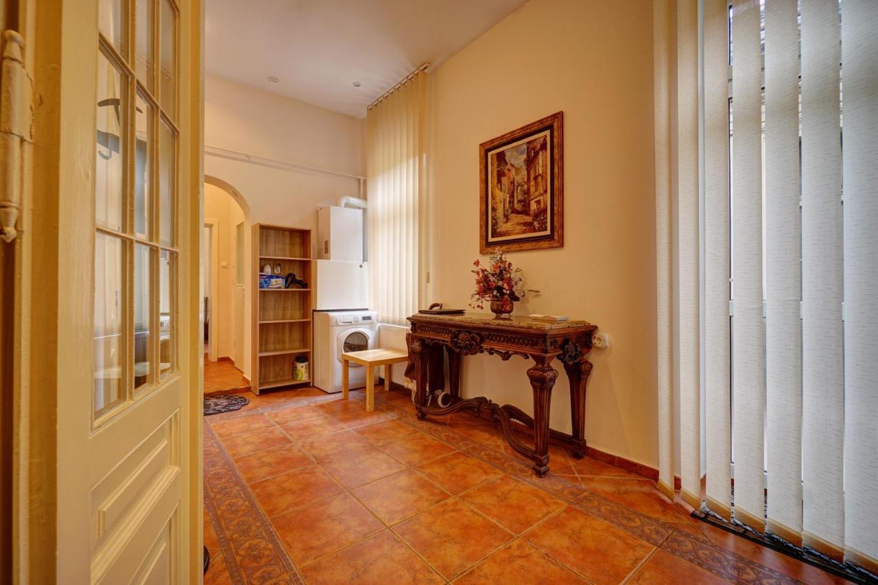 Casa De Vis, Brasov Old City Centre Apartment Exterior photo